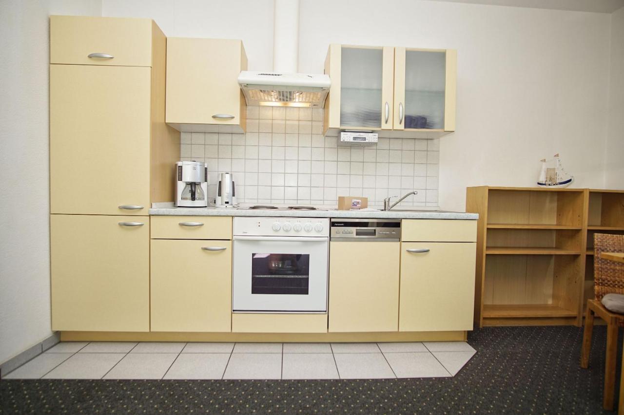 Nah Am Meer, Ruhige Lage, Gratis Nutzung Vom Ahoi Erlebnisbad Und Sauna In Sellin - Haus Inselblick Fewo 02 Goehren  Ngoại thất bức ảnh